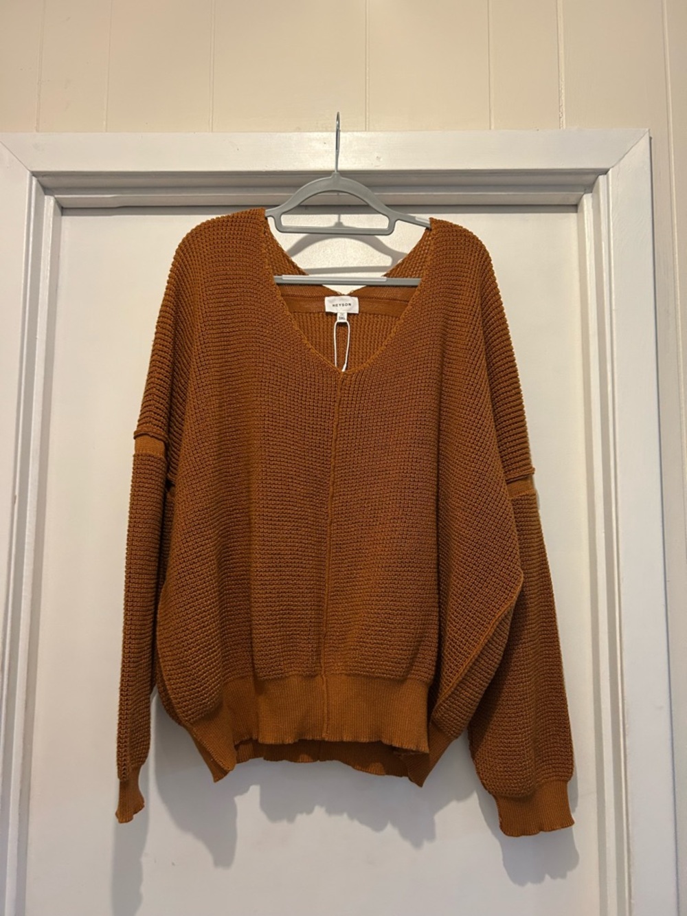 Relaxed V-Neck Sweater in Rust Orange